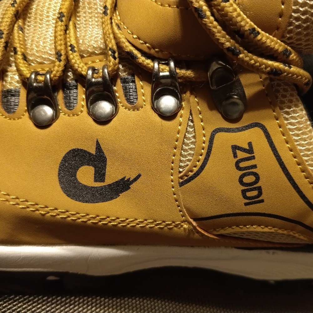 Shos - Picture 2 of 5